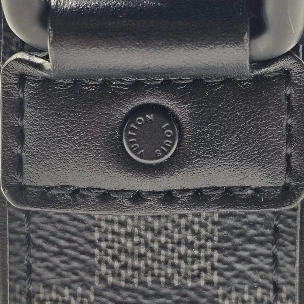 Louis Vuitton Damier Graphite Canvas Men's Crossbody Messenger Bag Black